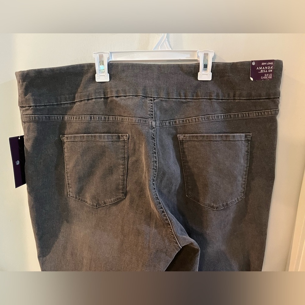 Gloria Vanderbilt Amanda jeans, size 22 long, NEW! - Picture 3 of 7